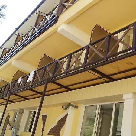 Pitsunda Hotel Exterior photo